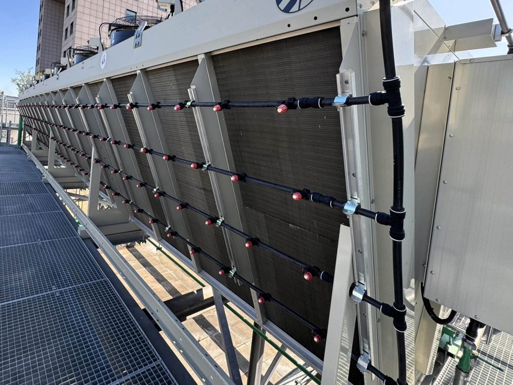 Hybridkühlanlage adiabatische Vorkühlung
